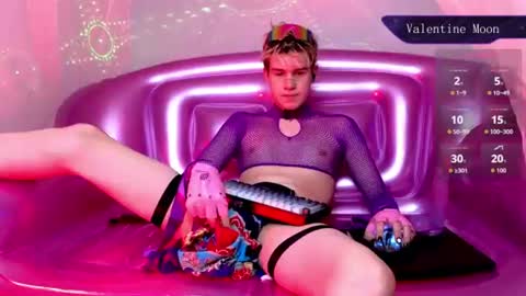 Vally online show from June 21, 10:05 pm