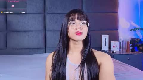 valentino moon online show from February 6, 2:48 am