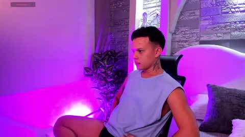 valentino_moretti online show from November 18, 12:19 pm