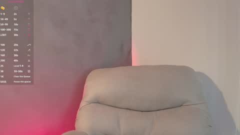 Valentino online show from February 8, 9:36 pm