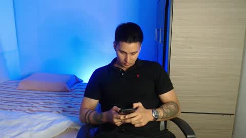 VALENTINO online show from February 23, 9:28 pm