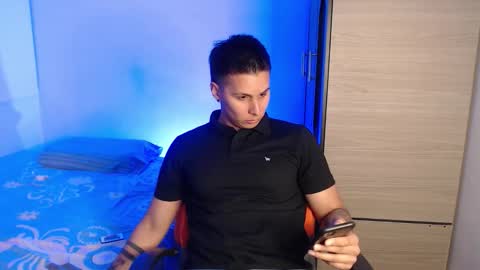 VALENTINO online show from January 8, 10:15 pm