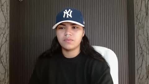 valeri_harpers4 online show from September 23, 3:06 pm