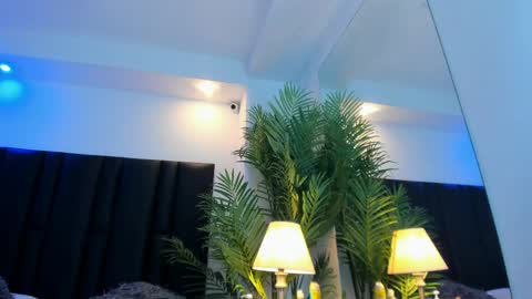 valeri_tafur online show from May 9, 11:38 am