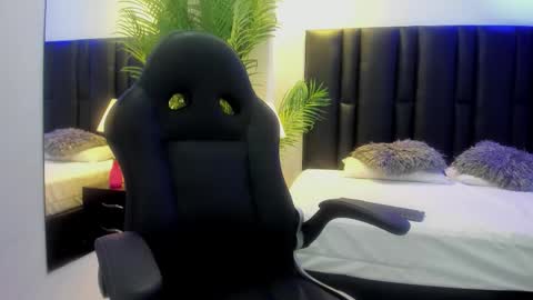 valeri_tafur online show from November 11, 11:01 am