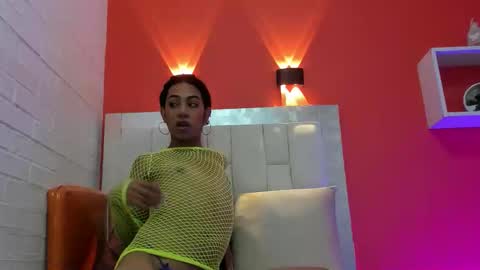 Snapshot of valeria_montesio chatting on October 30, 1:12 pm valeria montesio online show from October 30, 1:12 pm