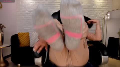 Vale  online show from October 20, 12:10 pm