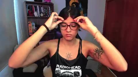 Val  online show from August 9, 3:28 pm