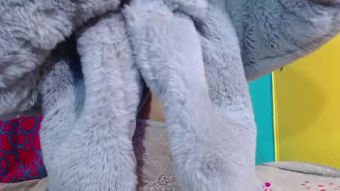 vale online show from March 8, 5:01 pm