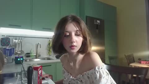 Kristi moony online show from February 6, 9:06 pm