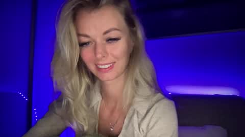 Valerie  online show from September 22, 8:24 pm