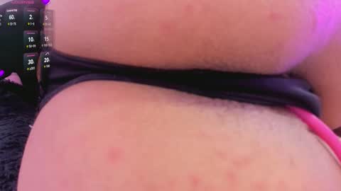 Snapshot of valerik_cano chatting on October 22, 4:41 pm valeria111111 online show from October 22, 4:41 pm