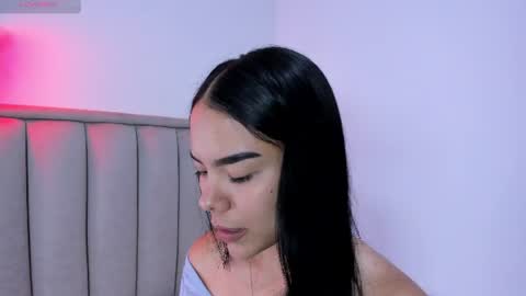 Cris  online show from June 13, 3:33 pm