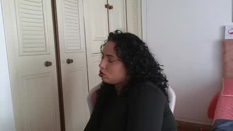 valery_lovex_ online show from April 2, 4:03 pm