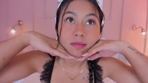 Snapshot of valery_sofiaa chatting on October 31, 2:45 am Valery online show from October 31, 2:45 am