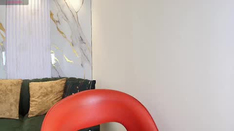 Val online show from March 11, 5:57 pm