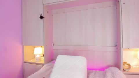 valerymeyerr online show from October 12, 6:17 am