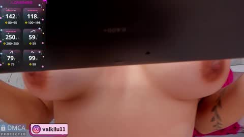 valkilu11 online show from November 22, 1:37 am