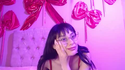 valkiry_ online show from February 13, 10:35 pm