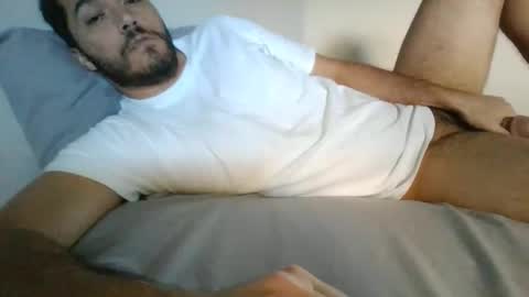 valleyboii69 online show from April 7, 10:23 pm