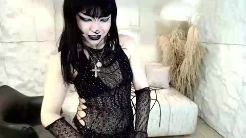 vampkitty_r online show from February 16, 1:20 pm