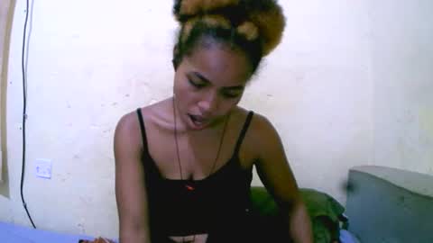 Snapshot of vanah344375 chatting on October 13, 4:53 pm vanah344375 online show from October 13, 4:53 pm