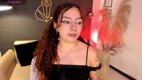 vane_vixen online show from December 3, 4:24 am