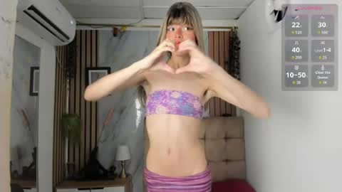 vanessa_jenner online show from May 5, 9:09 pm