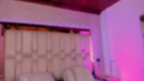 vanessaduval online show from September 21, 7:34 am