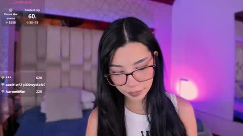 vanessaduval online show from September 10, 4:02 am