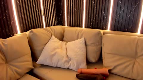 Vanessa Hard online show from March 27, 3:12 am