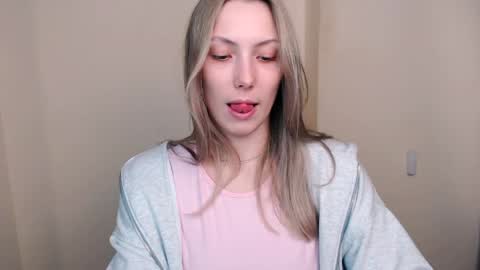 Vanessa online show from April 15, 4:54 pm