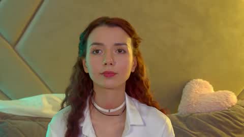 VanessaVienne online show from June 7, 4:45 pm