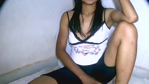 vanih27 online show from February 15, 4:17 pm