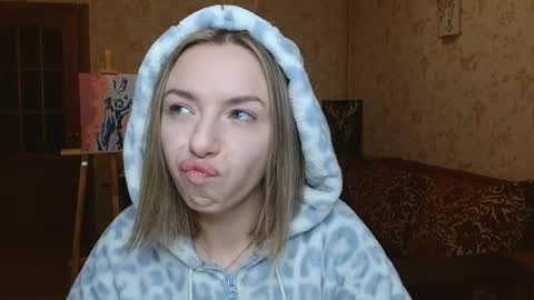 VanillaMuffin online show from October 27, 7:08 am