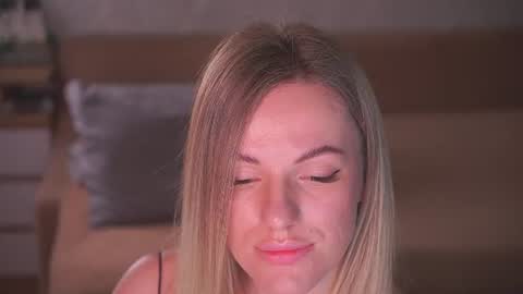 Sophie online show from July 7, 10:03 pm
