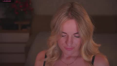 Sophie online show from January 9, 2:28 am