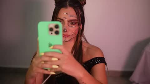 Vanilu online show from October 7, 10:50 pm