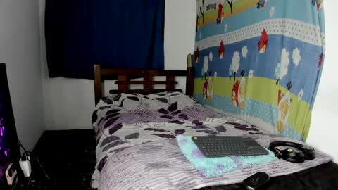 vannellope_vladimir online show from June 5, 10:53 am