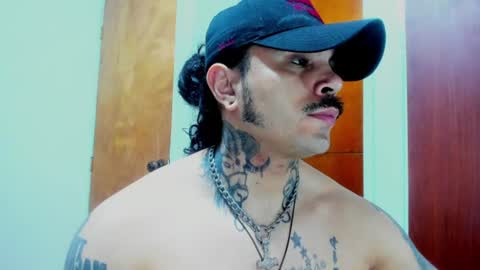 vanvelckan_ online show from June 24, 5:03 am