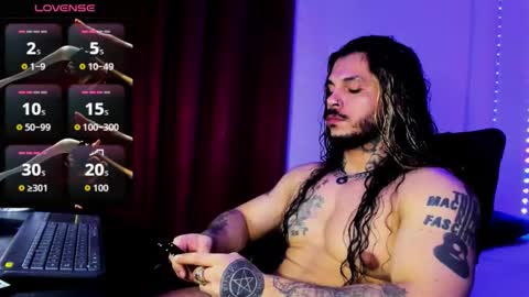 vanvelckan_ online show from October 3, 6:43 am