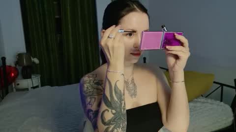 vaolietkat online show from April 7, 6:15 am