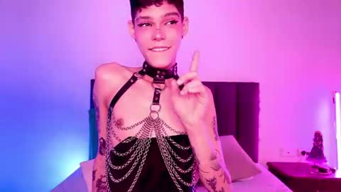  Varya Ferreira - independent model  online show from July 5, 5:36 am