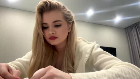 Monika online show from February 14, 2:42 pm