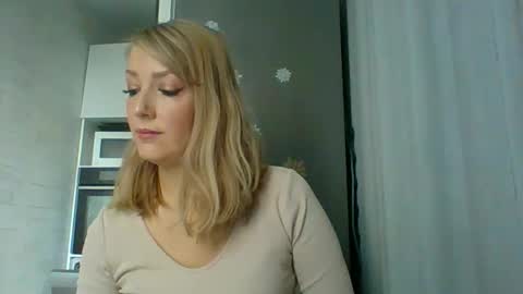 Veessa online show from December 17, 6:42 am