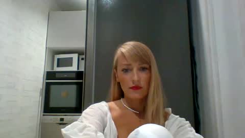Veessa online show from July 8, 6:00 pm