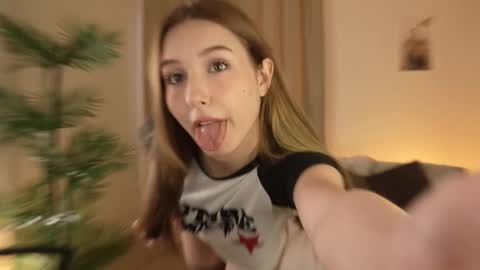 Maria online show from November 10, 1:14 pm