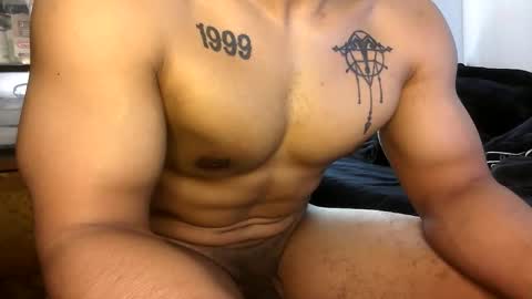 Vegas Love online show from March 19, 9:20 pm