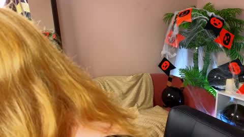 Snapshot of veil_vex chatting on October 19, 1:05 pm Cassie online show from October 19, 1:05 pm