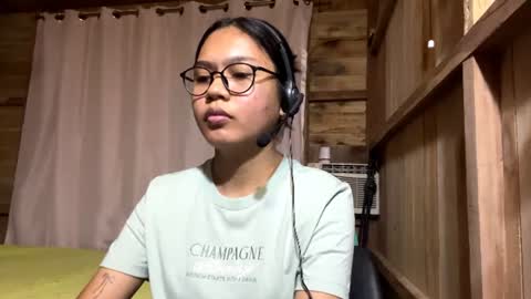 Sophie online show from June 10, 1:54 pm